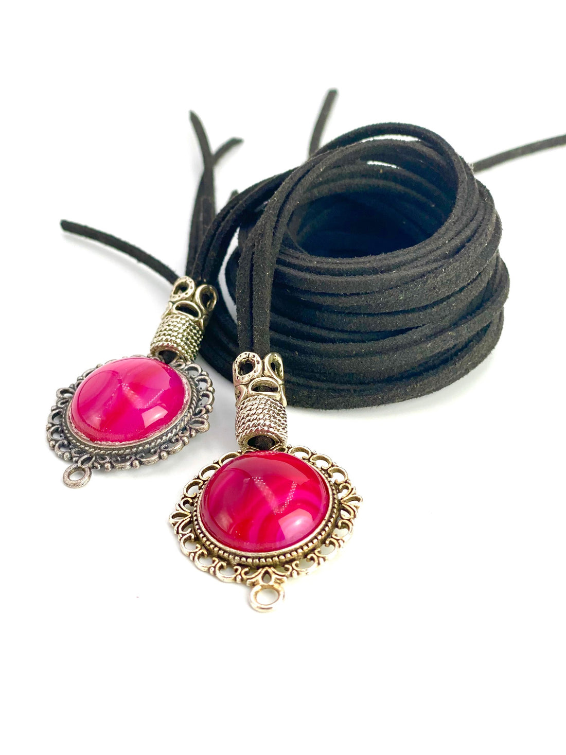 Bochica Black Cord Antiek gold | Pink Glass Stone